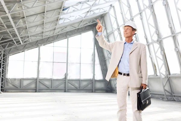 Arquiteto profissional envolvido no trabalho — Fotografia de Stock