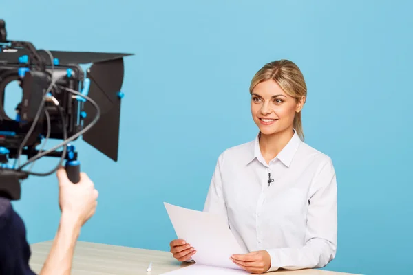 Agreeable TV announcer being involved in work — Stock Photo, Image