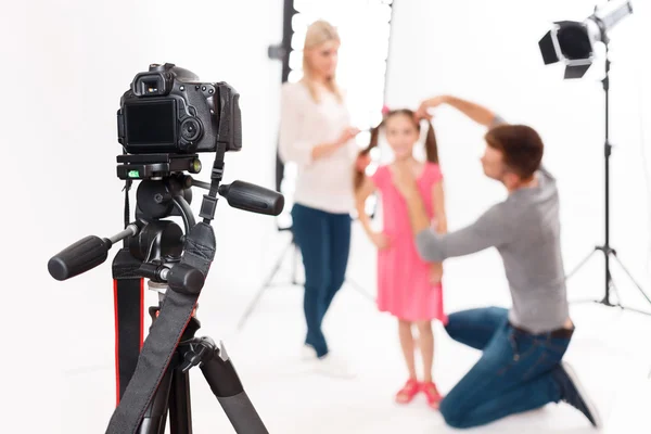 La fotocamera è pronta a lavorare e fissa perfettamente — Foto Stock