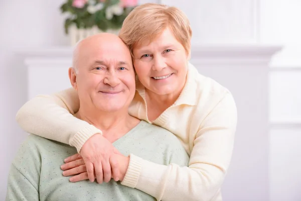 Adult loving couple embracing — Stock Photo, Image