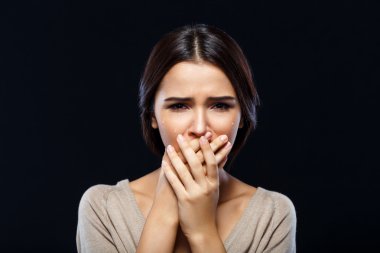 Güzel kız duyguları ifade etme