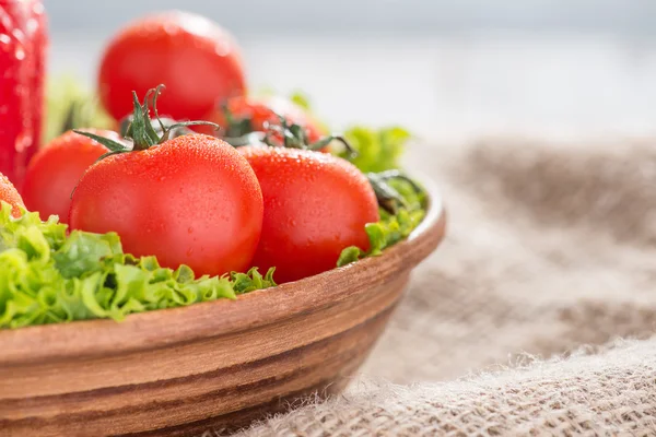 Verduras frescas en un tazón —  Fotos de Stock