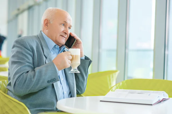 Man resting at the cafeteria. — 스톡 사진