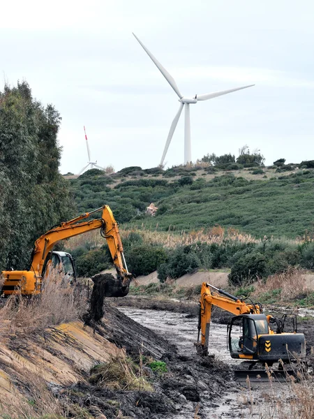 Excavadoras en funcionamiento . — Foto de Stock