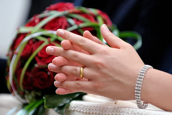 Χέρια στο γάμο — Φωτογραφία Αρχείου