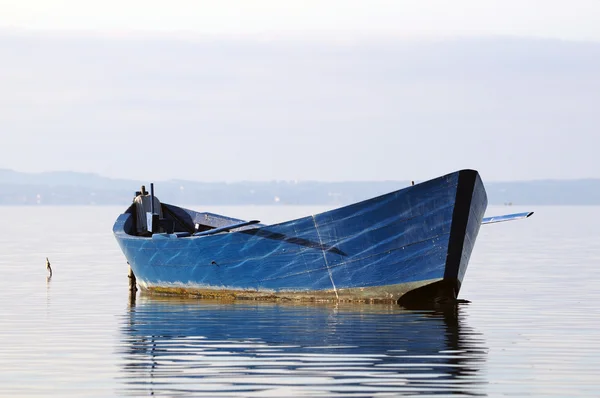 Barcos de pesca en amarre — Foto de Stock