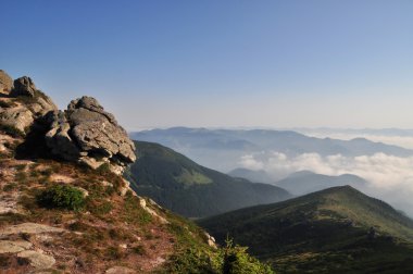 Sabah sis Karpatlar dağlarında