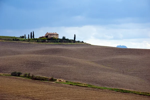 Paisaje toscano en otoño tiempo — Foto de Stock