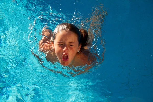 수영장에서 여자 — 스톡 사진