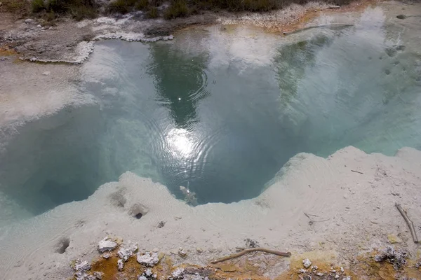 Lac bleu et chaud — Photo