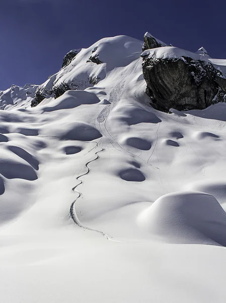 Neve em Alpes italianos — Fotografia de Stock