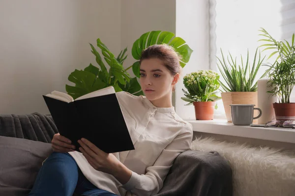 Young Woman Read Book Home Relaxation Education Concept — Stock Photo, Image