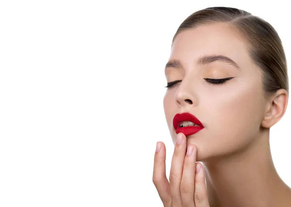 Mulher Bonita Com Maquiagem Profissional Pestanas Longas Tocando Seus Lábios — Fotografia de Stock