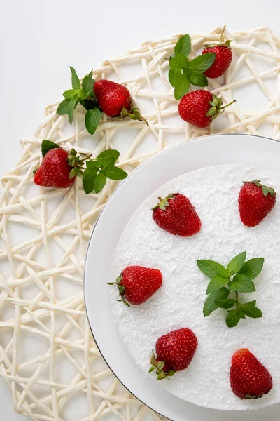 White Cake Coconut Almond Milk Nuts Garnished Fresh Strawberries Mint — Stock Photo, Image