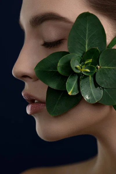 Beautiful Young Woman Natural Makeup Perfect Skin Eucalyptus Herbal Flower — Stock Photo, Image