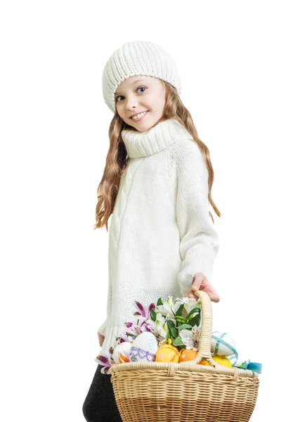 Sorrindo menina com cesta — Fotografia de Stock