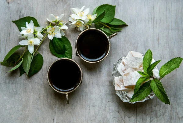 Caffè in tazze d'argento vintage — Foto Stock