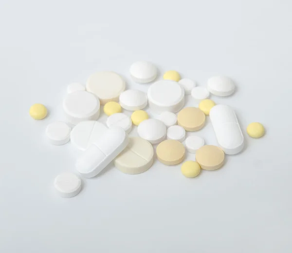 Vários medicamentos e pílulas — Fotografia de Stock