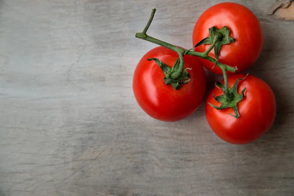 Tomates deliciosos vermelhos frescos — Fotografia de Stock