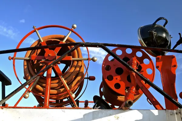 Mangueiras de um caminhão de bombeiros vintage — Fotografia de Stock