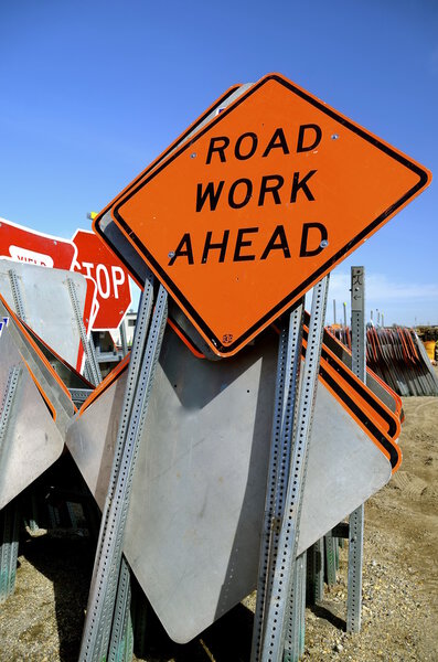 Дорожные работы впереди знак
