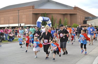 Gençlik koşucular çalıştırmak bir r rekabet