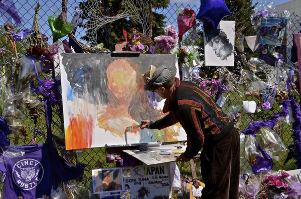 Художник рисует портрет принца
