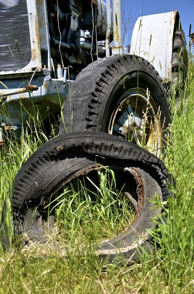 Rotten tractor tires — Stock Photo, Image