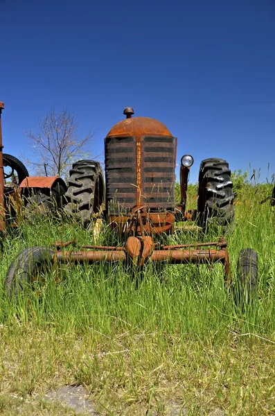 Viejo tractor Massey Ferguson — Foto de Stock