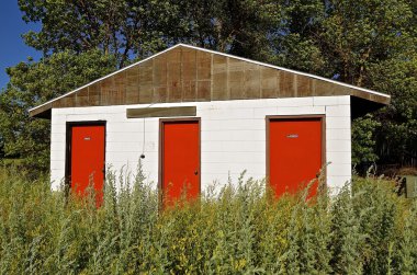 Terk edilmiş kamp tuvalet Tesisatı