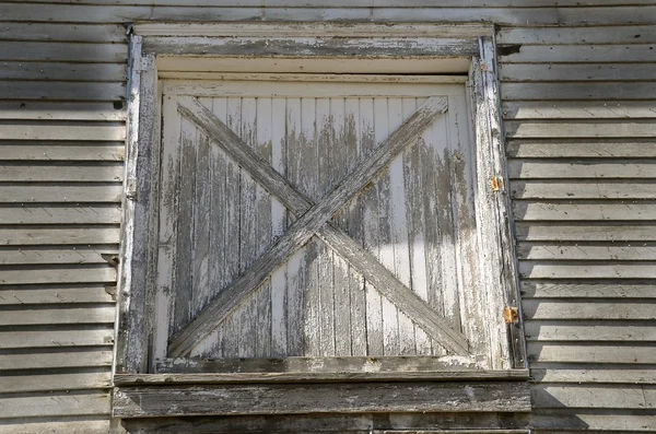 Staré dveře loft seno — Stock fotografie