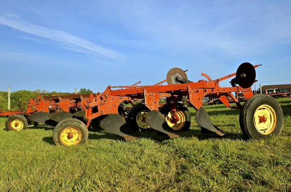 Oude hersteld reis plows — Stockfoto