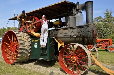 Bir buhar motoru belting