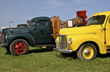 Ekranda yenilenmiş uluslararası kamyon