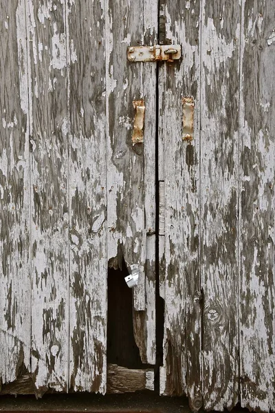 Conjunto Puertas Podridas Muy Antiguas Que Necesitan Pintura Con Herrajes — Foto de Stock