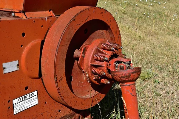 Eixo Descolagem Energia Uma Enfardadeira Laranja Anexado Êmbolo — Fotografia de Stock