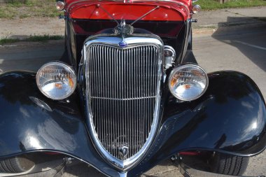 West FARGO, NORTH DAKOTA, 19 Ağustos 2020: Yenilenmiş Ford Model T Henry Ford tarafından 16 Haziran 1903 'te kurulan Dearborn, Michigan' daki Ford Motor Company 'nin bir ürünüdür..