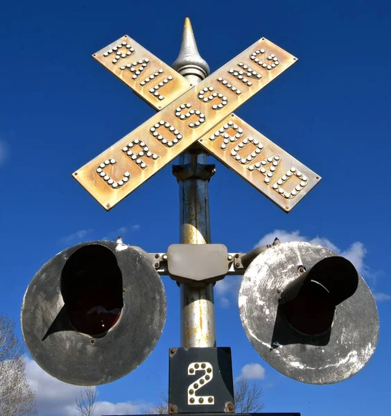 Işıkları Yanıp Sönen Tren Yolu Işaretleri — Stok fotoğraf
