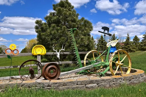 Old Horse Pulled Restored Hay Mower Part Yard Decoration — Stock Photo, Image