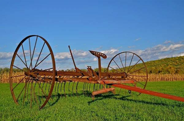 Refurbished old dump rake — Stock Photo, Image