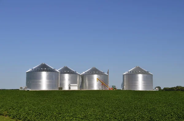 New grain  bins for storage — Stock Photo, Image