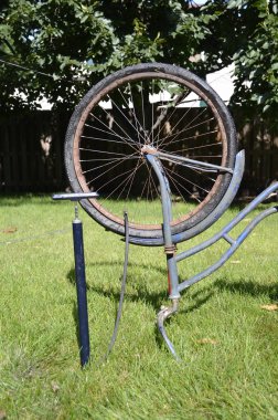 Eski Bisiklet lastiği ile