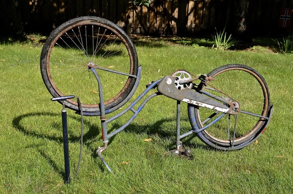 Eski Bisiklet lastiği ile