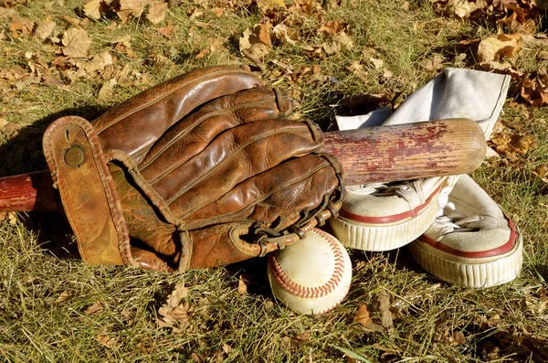 Oude honkbal herinneringen — Stockfoto