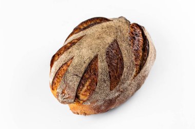 Ev yapımı ekmek. beyaz izole bir arkaplanda