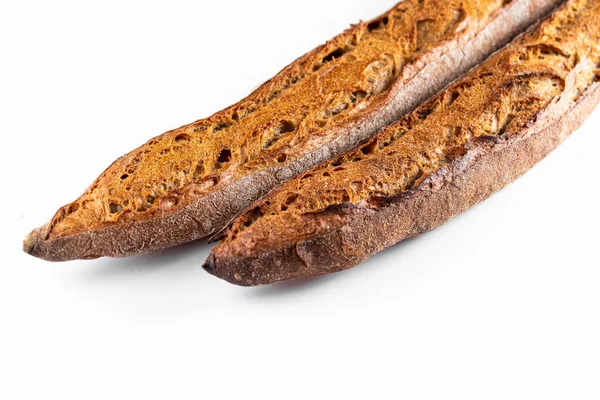 Handgemaakt Zelfgemaakt Brood Een Witte Geïsoleerde Achtergrond — Stockfoto