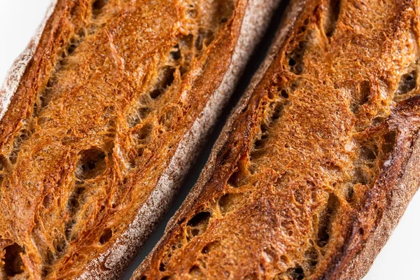 Hausgemachtes Brot Auf Einem Weißen Isolierten Hintergrund — Stockfoto
