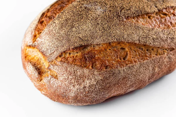 Ręcznie Robiony Domowy Chleb Białym Izolowanym Tle — Zdjęcie stockowe