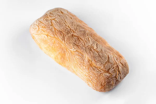 Hausgemachtes Brot Auf Einem Weißen Isolierten Hintergrund — Stockfoto