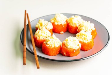 Klasik Japon suşisi üzerine üstten görüş